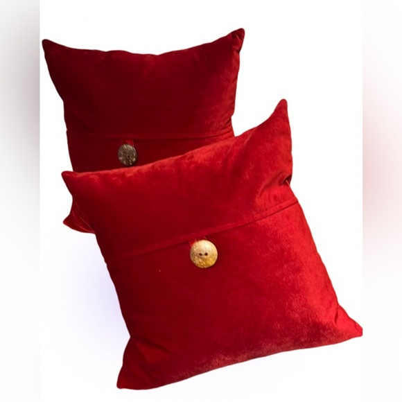 2 Couture Throw Pillows Red - Picture 11 of 11